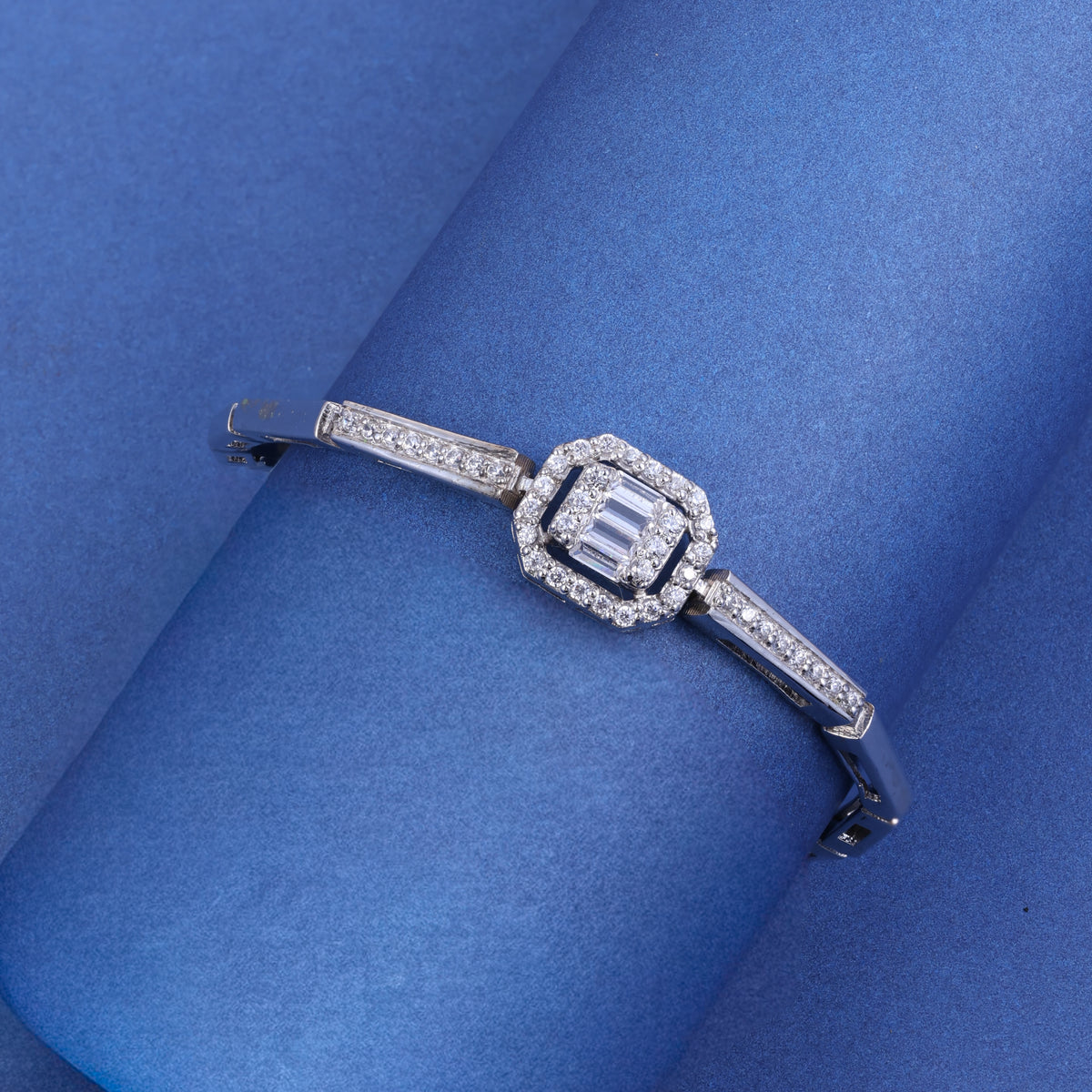 Minimal Geometric Crystal Bracelet