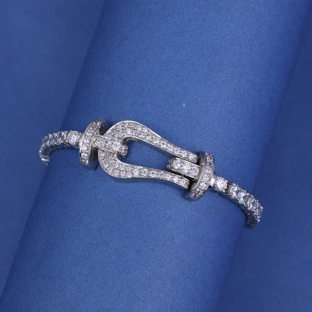 Elegant Crystal Link Bracelet