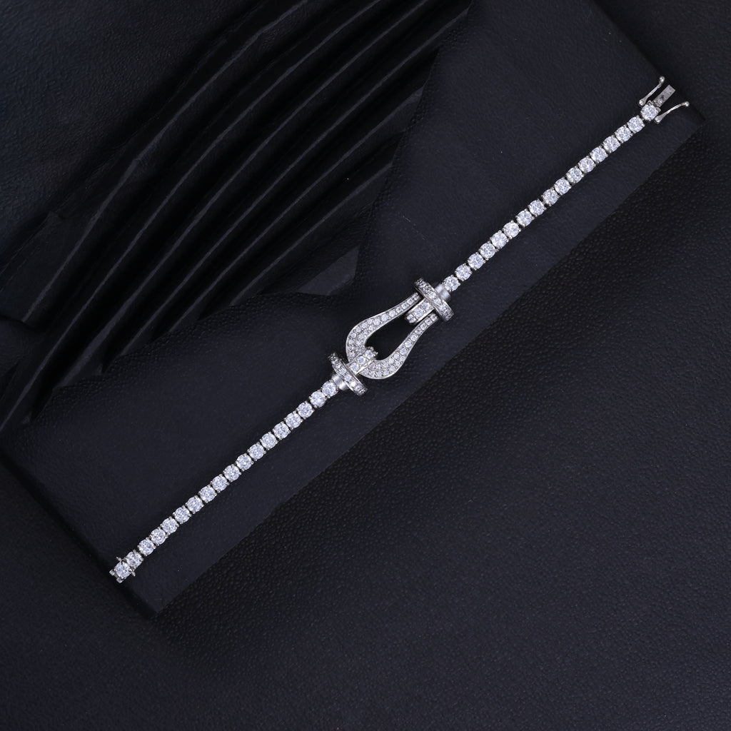 Elegant Crystal Link Bracelet