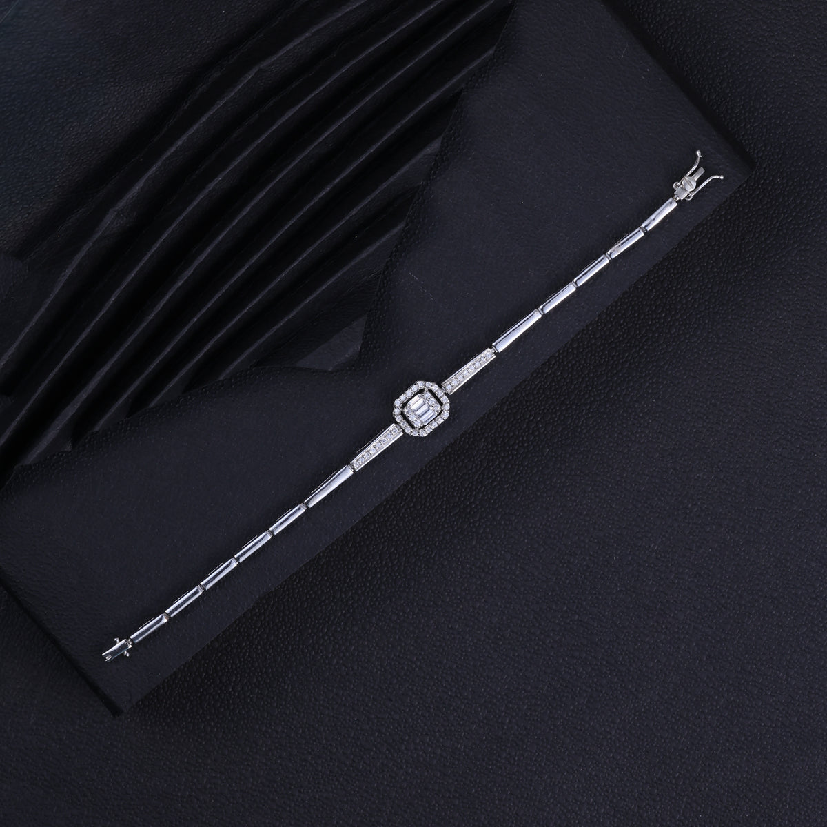 Minimal Geometric Crystal Bracelet