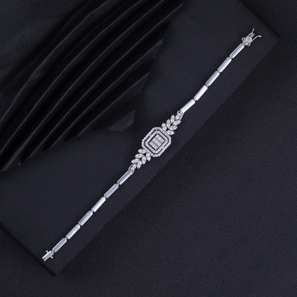Elegant Geometric Crystal Bracelet